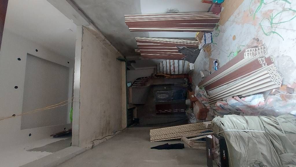 Bán nhà Thái Thịnh - diện tích 30m2 6 tầng - Ô tô đỗ dừng cách 20m - giá 9,3 tỷ