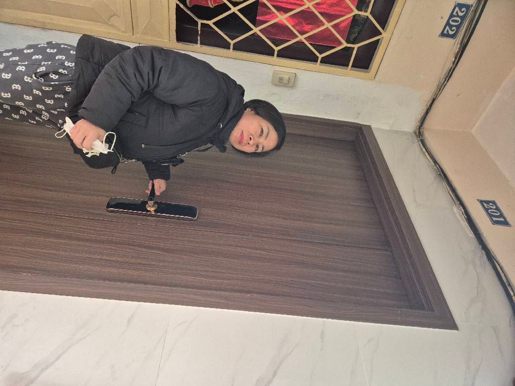 Bán nhà Nguyễn Chí Thanh - diện tích 70m2 2 tầng - ô tô tránh - giá 5,6 tỷ