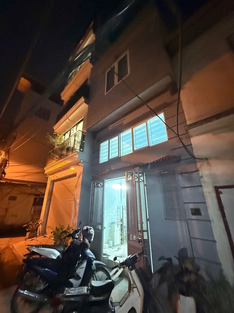 Bán nhà Thuý Lĩnh - diện tích 42.9m2 3 tầng - Ngõ ô tô tránh - giá 7,5 tỷ