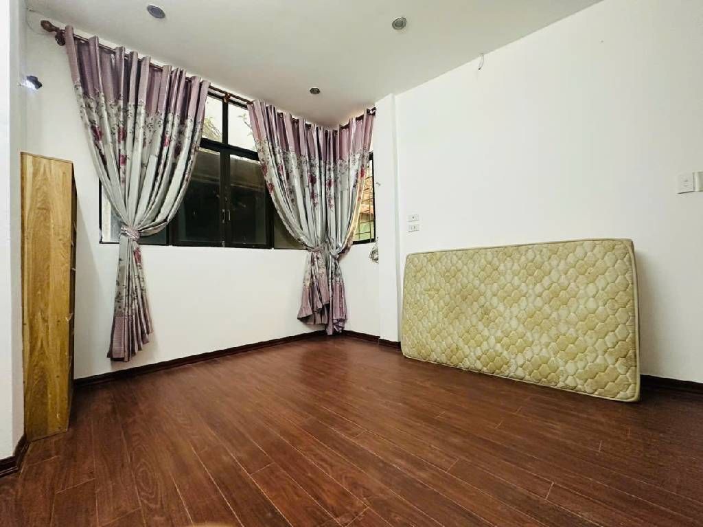 Bán nhà Trung Tả - diện tích 19,9m2 5 tầng - Nhà đẹp đón Tết - giá 6,5 tỷ