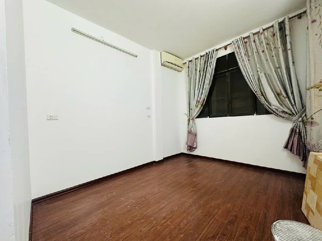 Bán nhà Trung Tả - diện tích 19,9m2 5 tầng - Nhà đẹp đón Tết - giá 6,5 tỷ