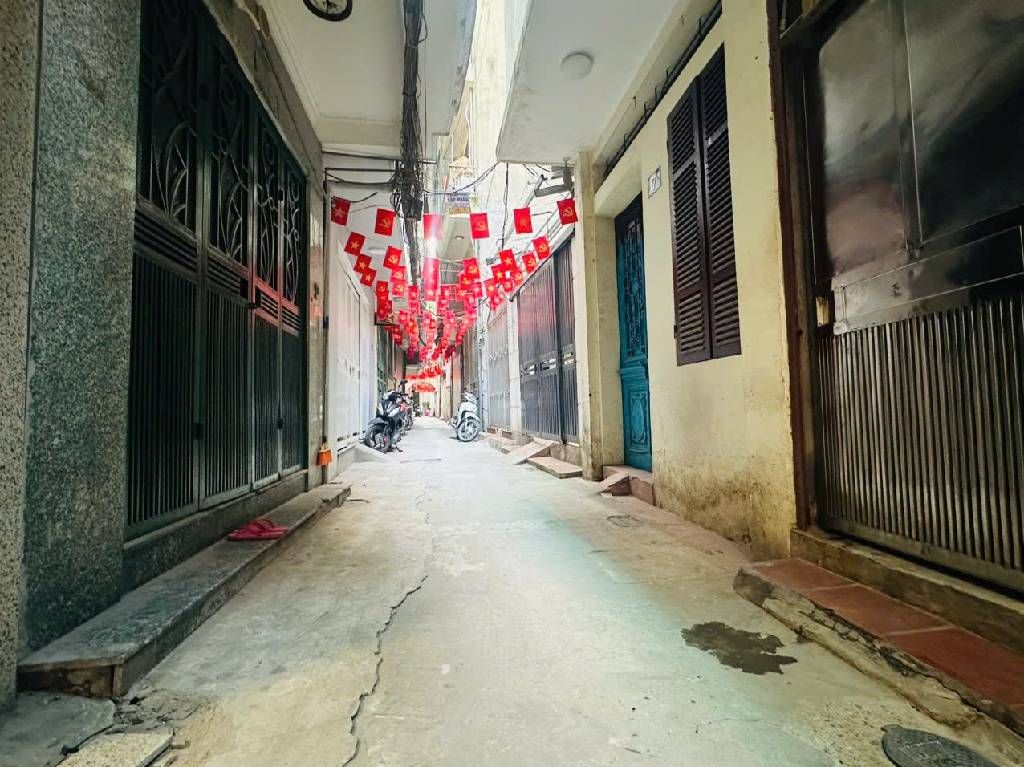 Bán nhà Trung Tả - diện tích 19,9m2 5 tầng - Nhà đẹp đón Tết - giá 6,5 tỷ