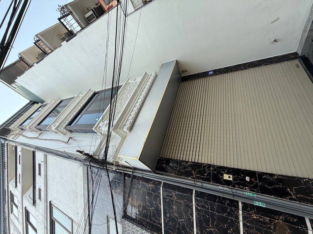Bán nhà thanh Lân - diện tích 35m2 5 tầng - ô tô đỗ cửa - giá 8,8 tỷ