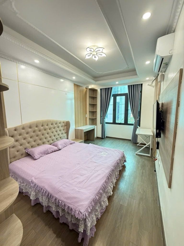 Bán nhà thanh Lân - diện tích 35m2 5 tầng - ô tô đỗ cửa - giá 8,8 tỷ