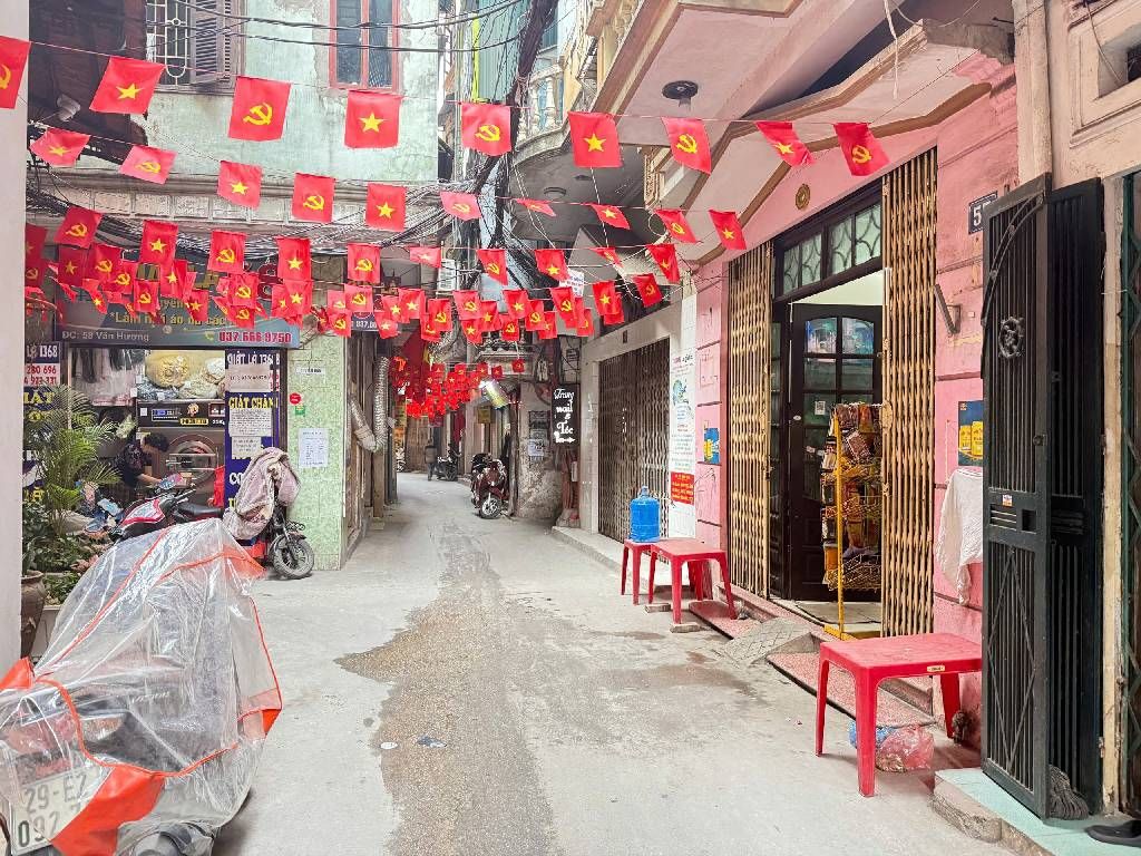 Bán nhà Văn Hương - diện tích 16,5m2 6 tầng - gần ô tô - giá 5,4 tỷ