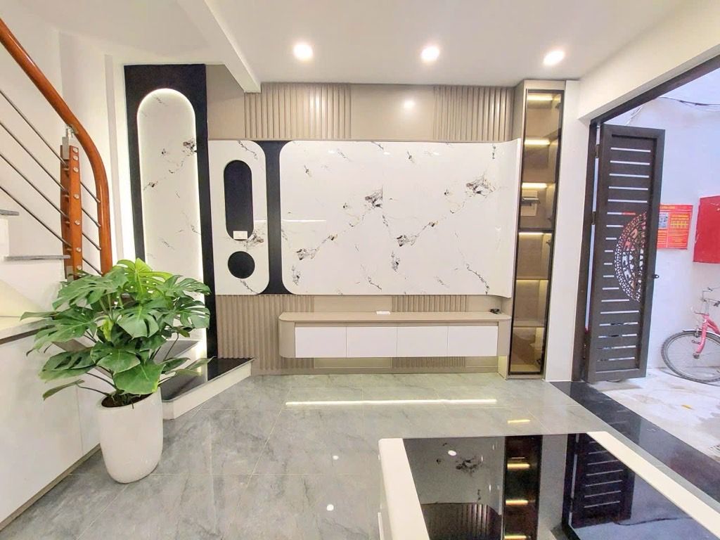 Bán nhà Bùi Ngọc Dương - diện tích 16m2 4 tầng - Ngõ rộng trước nhà xe SH quay - giá 3,45 tỷ