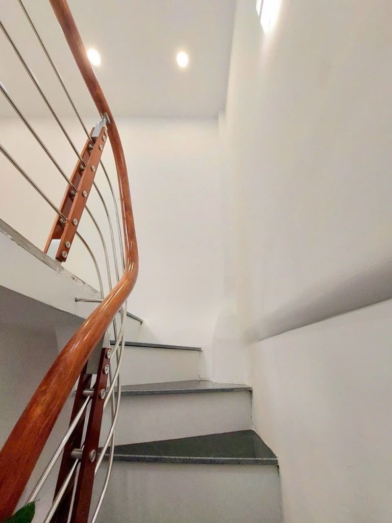 Bán nhà Bùi Ngọc Dương - diện tích 16m2 4 tầng - Ngõ rộng trước nhà xe SH quay - giá 3,45 tỷ