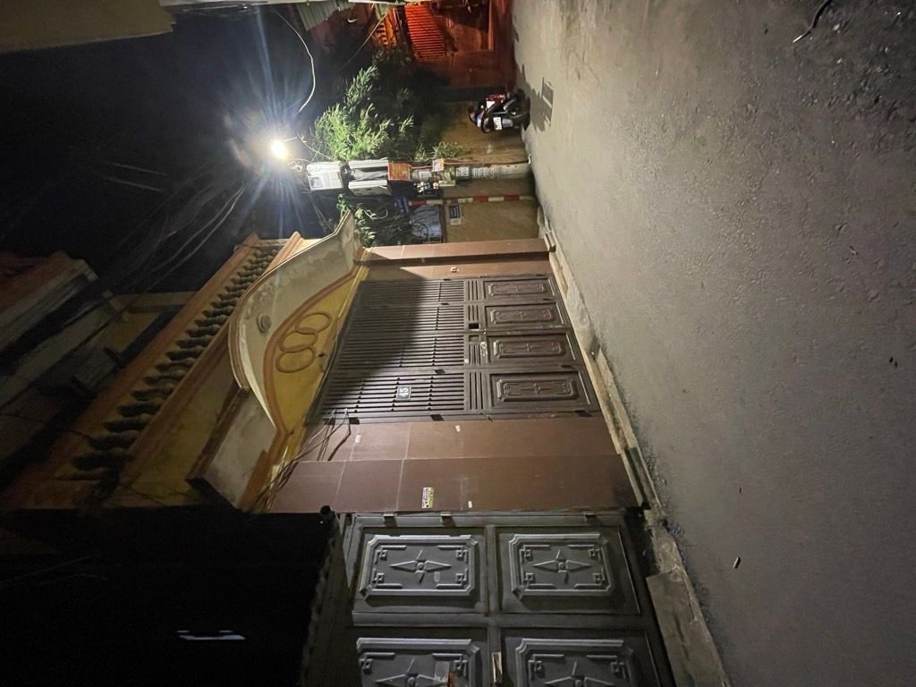 Bán nhà Nguyễn Chính - diện tích 73m2 4 tầng - Lô góc 4 mặt thoáng - giá 18 tỷ