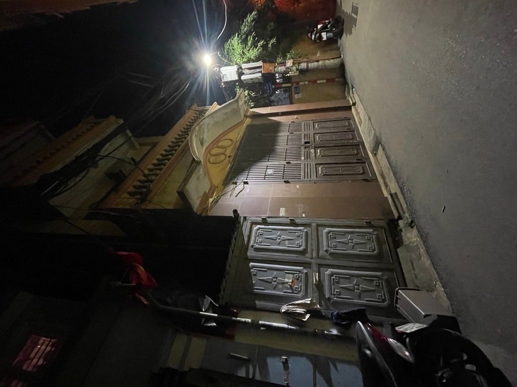 Bán nhà Nguyễn Chính - diện tích 73m2 4 tầng - Lô góc 4 mặt thoáng - giá 18 tỷ