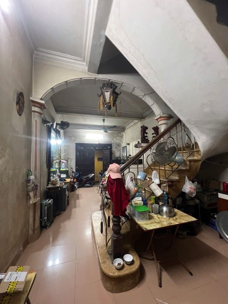 Bán nhà Nguyễn Chính - diện tích 73m2 4 tầng - Lô góc 4 mặt thoáng - giá 18 tỷ