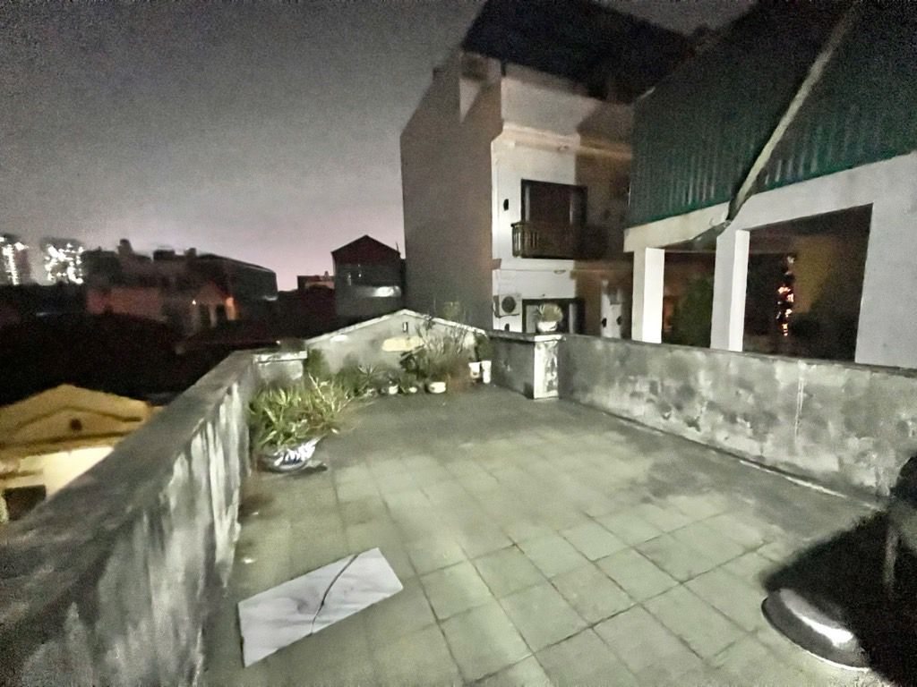 Bán nhà Nguyễn Chính - diện tích 73m2 4 tầng - Lô góc 4 mặt thoáng - giá 18 tỷ