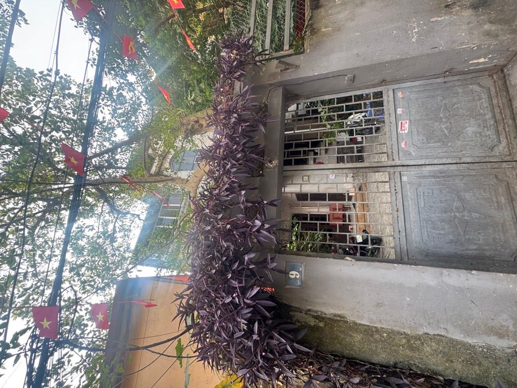 Bán nhà Nguyễn Chính - diện tích 77m2 3 tầng - ô tô tránh - giá 22 tỷ