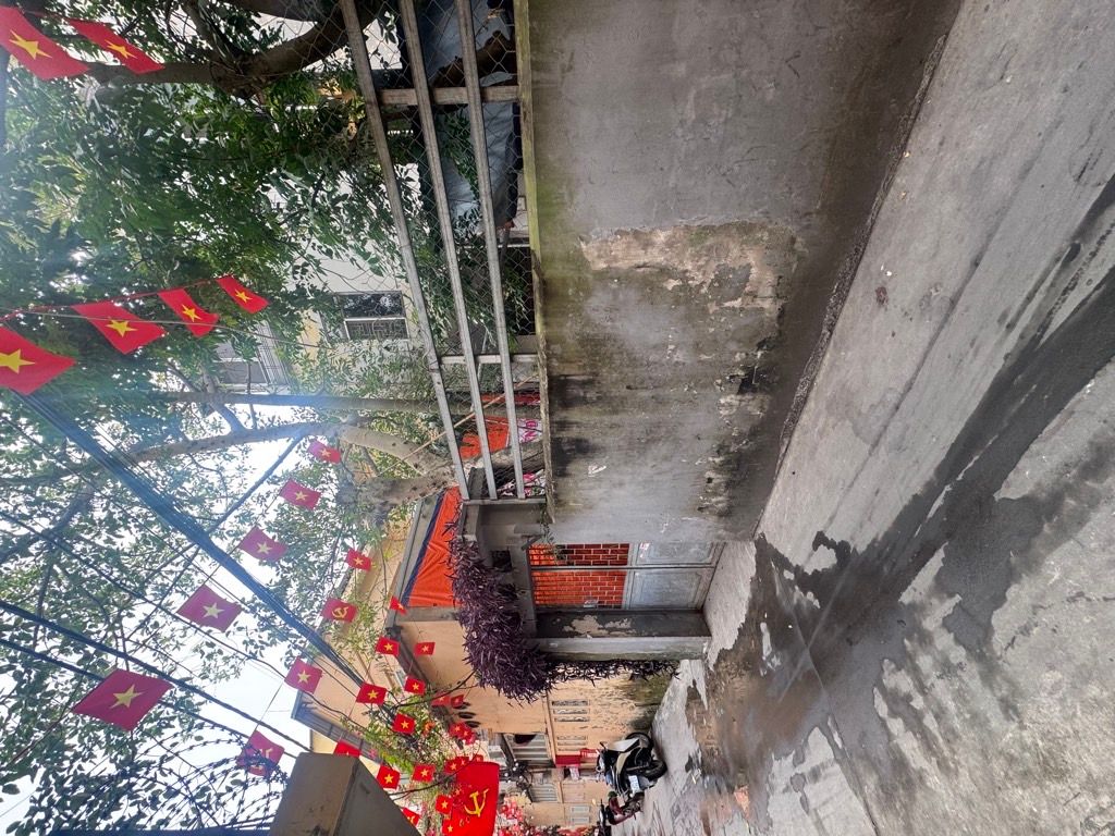 Bán nhà Nguyễn Chính - diện tích 77m2 3 tầng - ô tô tránh - giá 22 tỷ