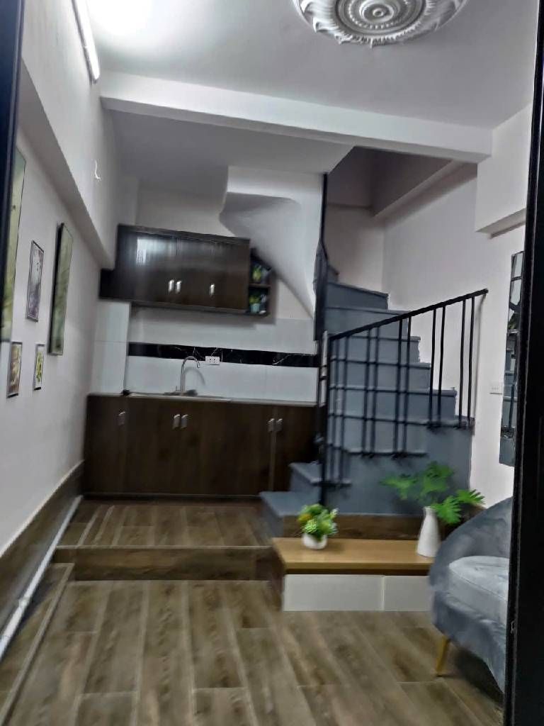 Bán nhà Hoàng Mai - diện tích 14m2 5 tầng - Mặt ngõ ba gác tránh - giá 3,18 tỷ