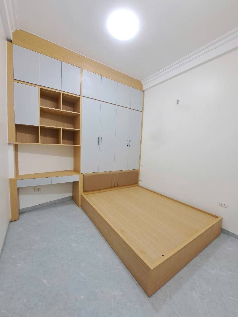 Bán nhà Thanh Lân - diện tích 36m2 4 tầng - Ô TÔ ĐỖ CỔNG - giá 7,9 tỷ