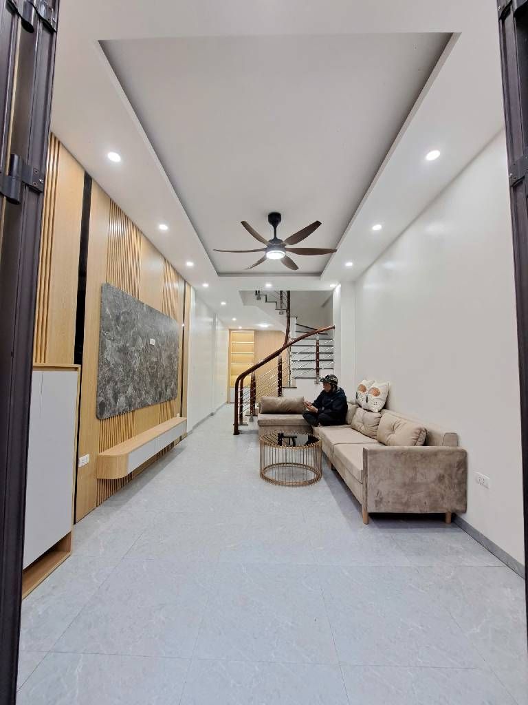 Bán nhà Thanh Lân - diện tích 36m2 4 tầng - Ô TÔ ĐỖ CỔNG - giá 7,9 tỷ