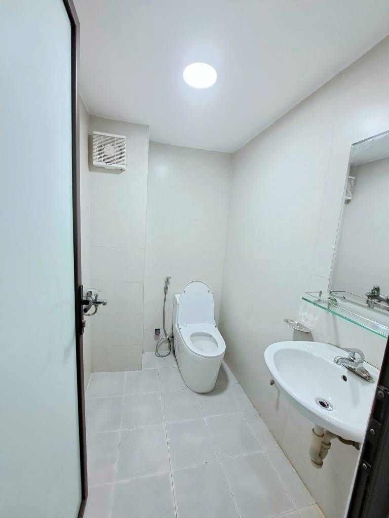 Bán nhà Thanh Lân - diện tích 36m2 4 tầng - Ô TÔ ĐỖ CỔNG - giá 7,9 tỷ