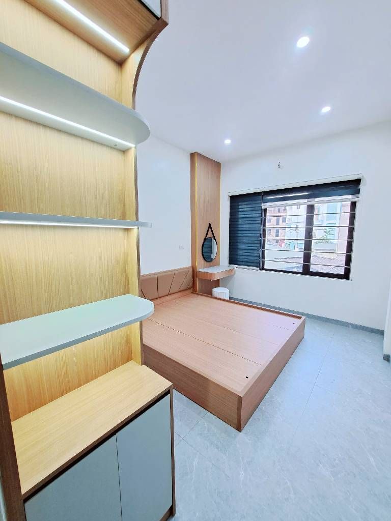 Bán nhà Thanh Lân - diện tích 36m2 4 tầng - Ô TÔ ĐỖ CỔNG - giá 7,9 tỷ