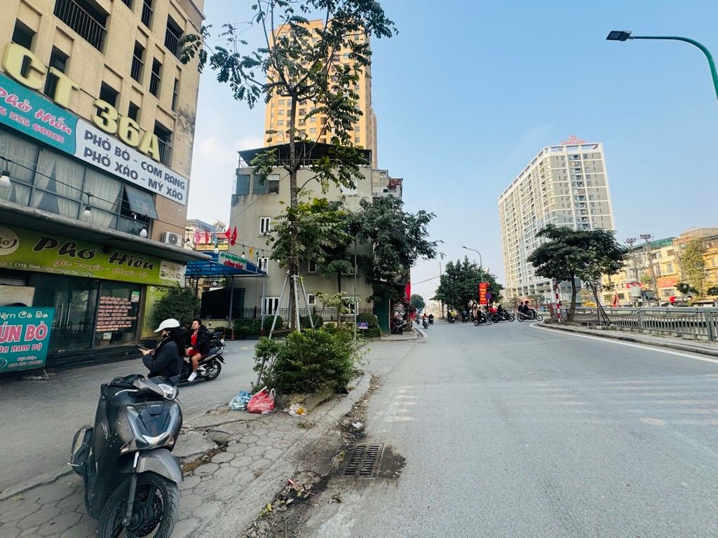 Bán nhà Trịnh Đình Cửu - diện tích 58.5m2 7 tầng - Căn hộ đẹp, đầy đủ tiện nghi - giá 5,5 tỷ