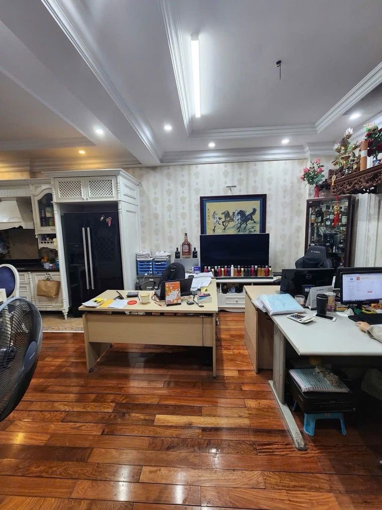 Bán nhà Nguyễn Lương Bằng - diện tích 100.5m2 5 tầng - Cực hiếm, giá 9.5 tỷ