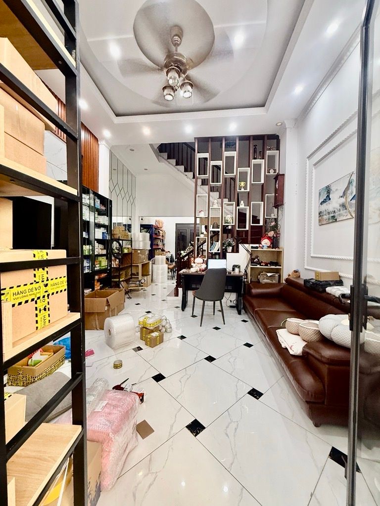 Bán nhà Thanh Nhàn - diện tích 61.6m2 4 tầng - Đất Việt - giá 12,5 tỷ