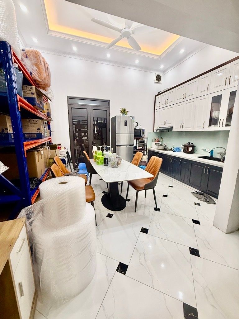 Bán nhà Thanh Nhàn - diện tích 61.6m2 4 tầng - Đất Việt - giá 12,5 tỷ