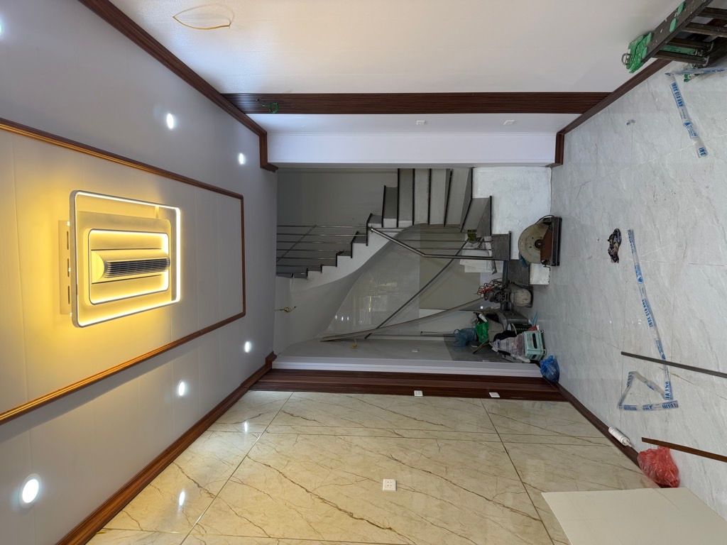 Bán nhà Lĩnh Nam - diện tích 20m2 5 tầng - Mặt ngõ nông thẳng tắp - giá 5,6 tỷ