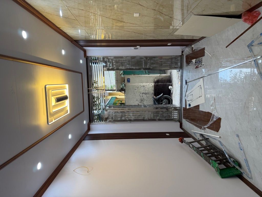 Bán nhà Lĩnh Nam - diện tích 20m2 5 tầng - Mặt ngõ nông thẳng tắp - giá 5,6 tỷ