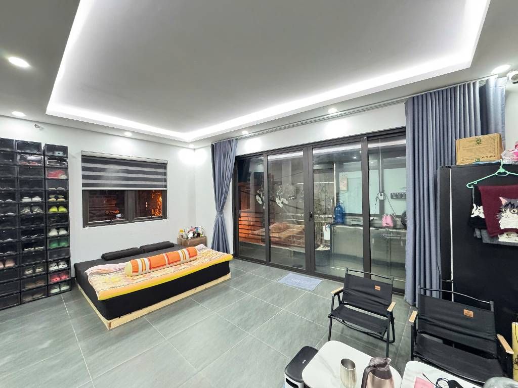 Bán nhà Tô Hoàng - diện tích 44m2 6 tầng - Lô góc 2 mặt tiền - giá 17,5 tỷ