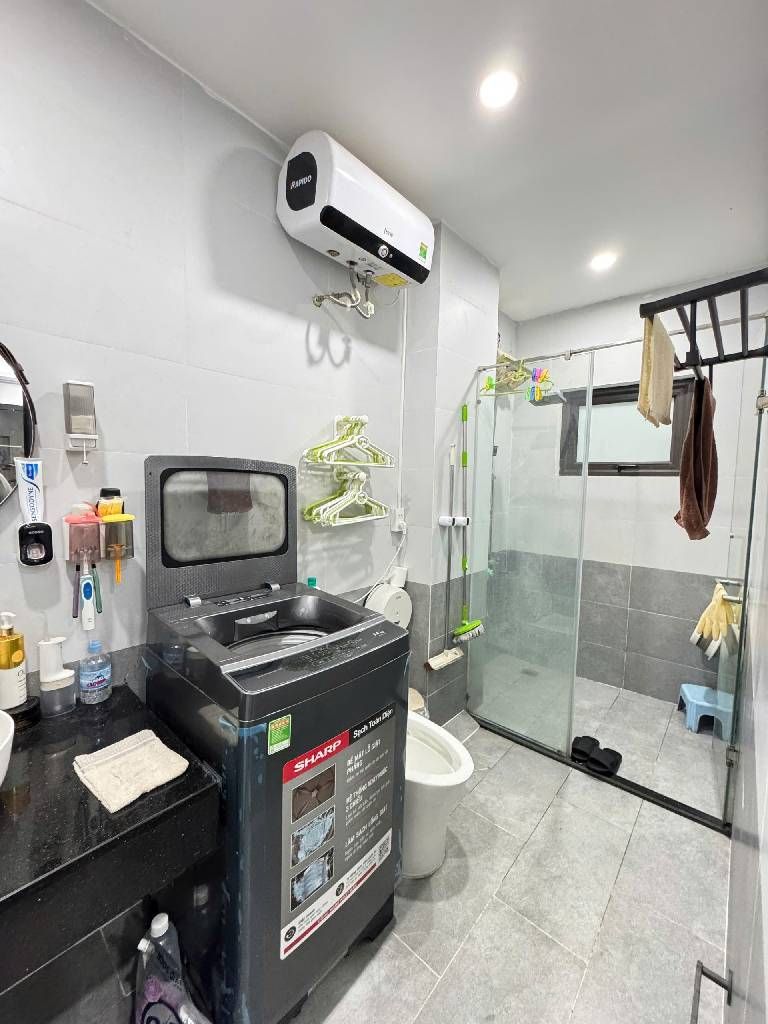 Bán nhà Tô Hoàng - diện tích 44m2 6 tầng - Lô góc 2 mặt tiền - giá 17,5 tỷ