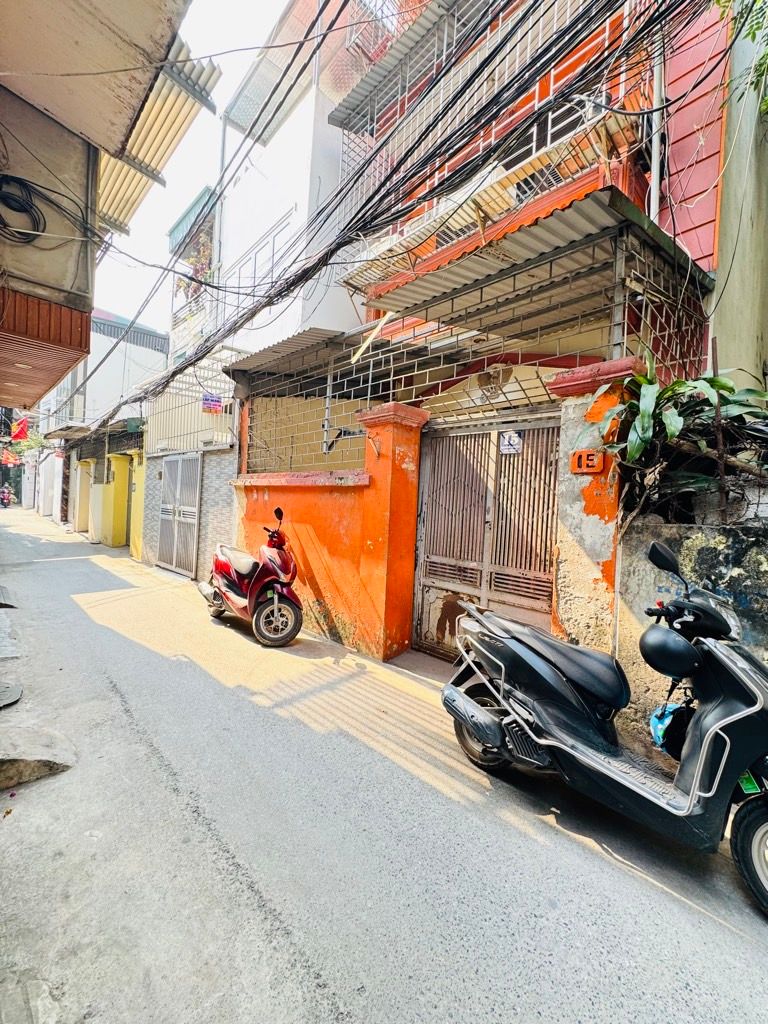 Bán nhà Kim Ngưu - diện tích 77.8m2 4 tầng - Nhà 4 tầng khung cột bê tông chắc chắn - giá 8,9 tỷ