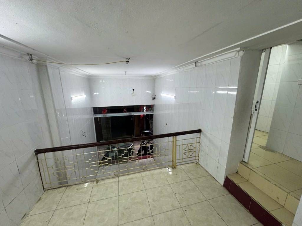 Bán nhà Văn Hương - diện tích 22,2m2 3 tầng - Lô góc, ô tô - giá 8,5 tỷ