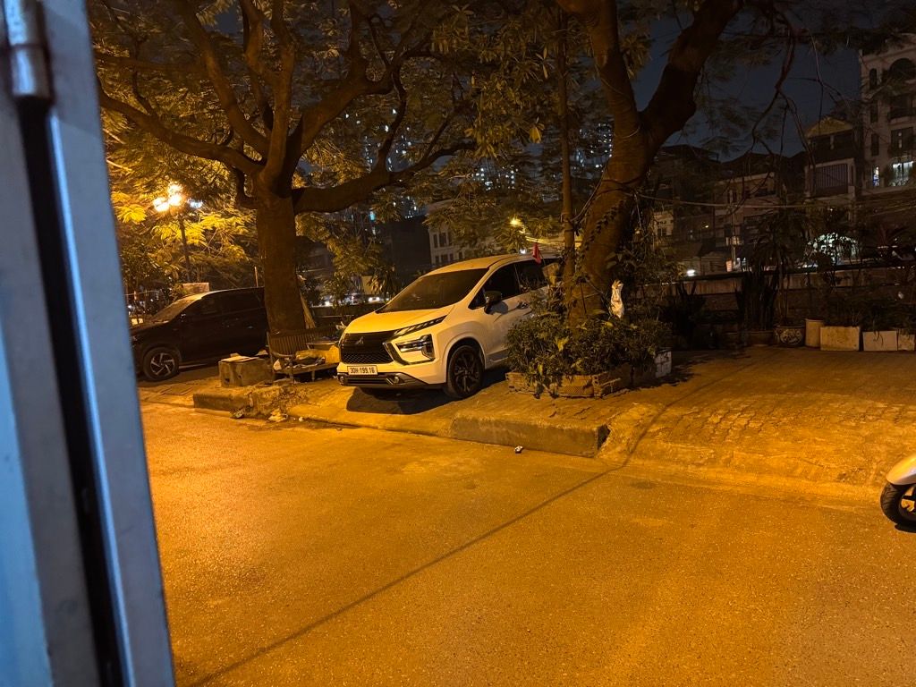 Bán nhà Hoàng Mai - diện tích 81m2 2 tầng - Mảnh đất đẹp đường ô tô tránh - giá 9 tỷ