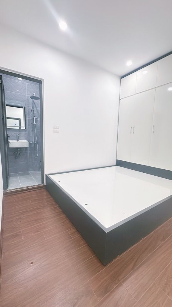 Bán nhà Nguyễn Trãi - diện tích 60m2 1 tầng - Đối diện Royal City - giá 3,5 tỷ