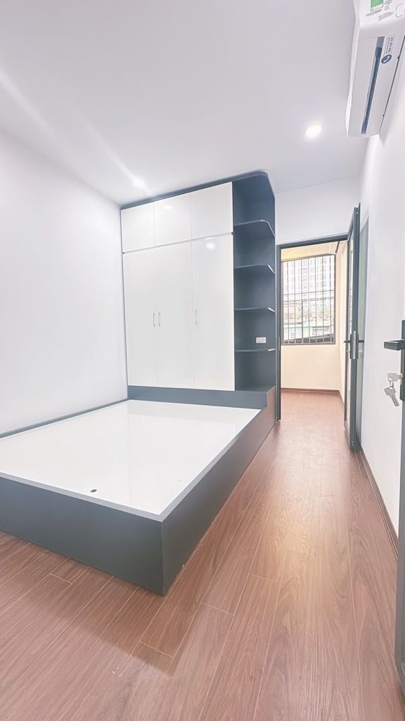 Bán nhà Nguyễn Trãi - diện tích 60m2 1 tầng - Đối diện Royal City - giá 3,5 tỷ