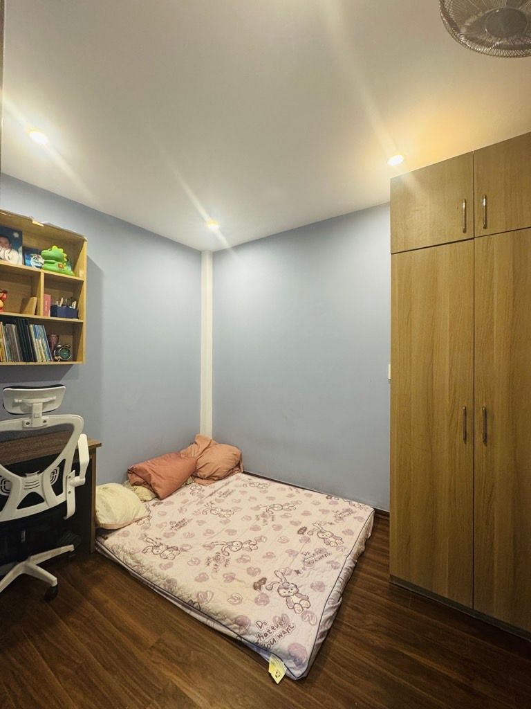 Bán nhà Tân Mai - diện tích 32m2 3 tầng - ô tô tránh - giá 5,9 tỷ