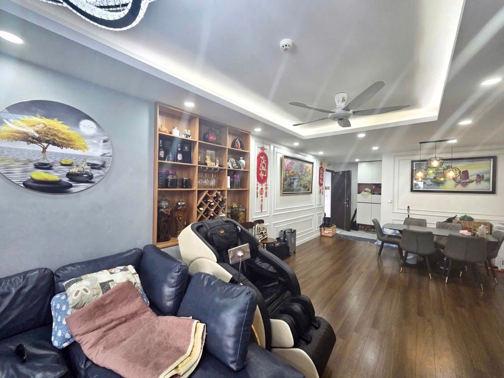 Bán nhà Trần Thủ Độ - diện tích 82.6m2 1 tầng - Căn hộ chung cư view hồ - giá 7,35 tỷ