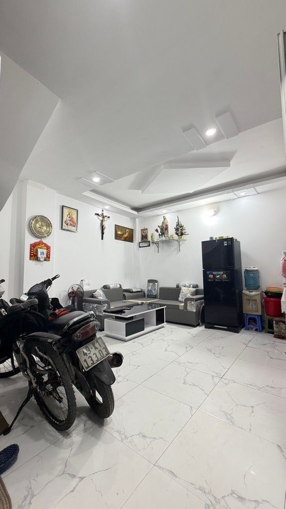 Bán nhà Nam Dư - diện tích 36m2 5 tầng - Nhà dân xây khung cột chắc chắn - giá 5,45 tỷ