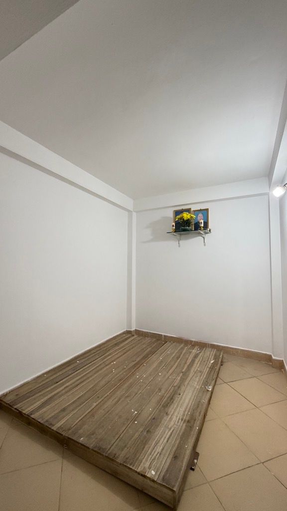 Bán nhà Nam Dư - diện tích 36m2 5 tầng - Nhà dân xây khung cột chắc chắn - giá 5,45 tỷ