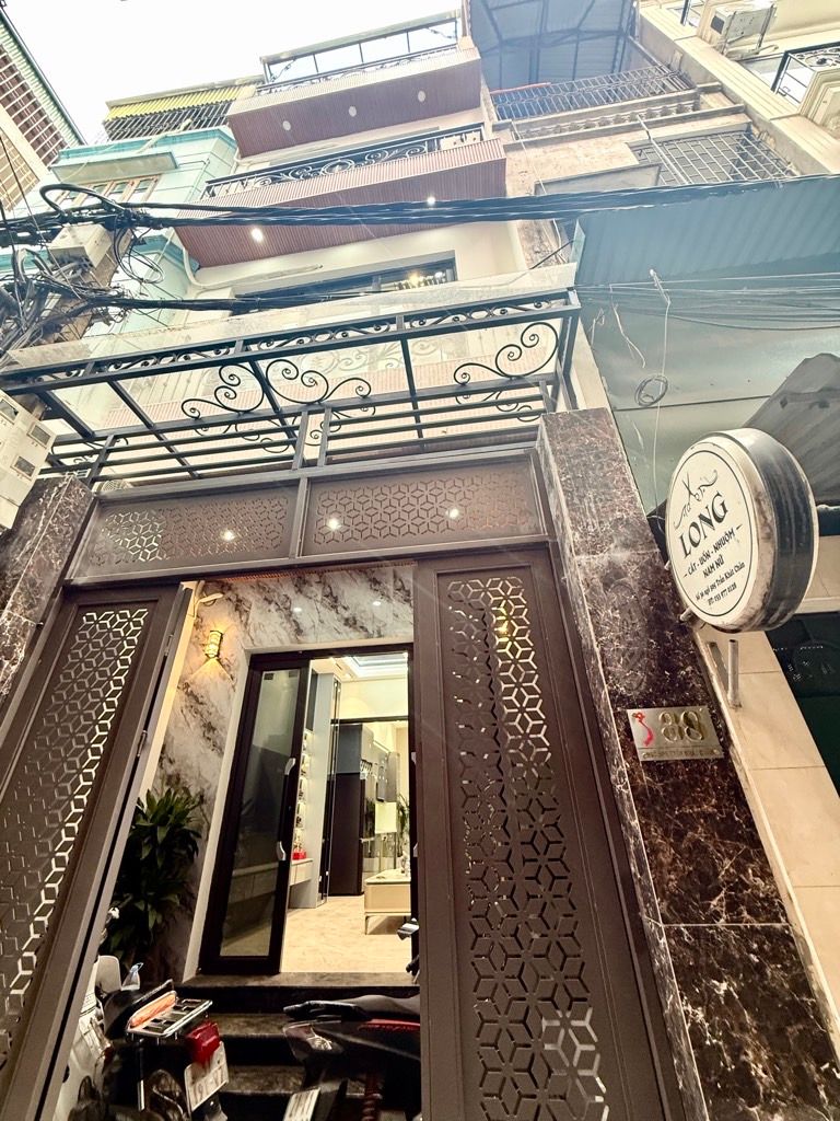 Bán nhà Trần Khát Chân - diện tích 50m2 4 tầng - NGÕ THÔNG - BA GÁC TRÁNH XE MÁY - giá 13,8 tỷ