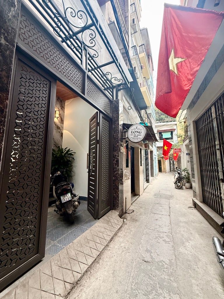 Bán nhà Trần Khát Chân - diện tích 50m2 4 tầng - NGÕ THÔNG - BA GÁC TRÁNH XE MÁY - giá 13,8 tỷ