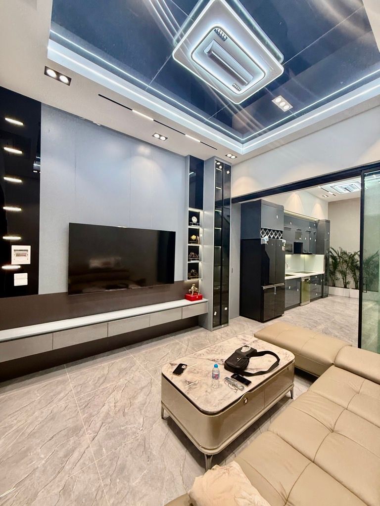 Bán nhà Trần Khát Chân - diện tích 50m2 4 tầng - NGÕ THÔNG - BA GÁC TRÁNH XE MÁY - giá 13,8 tỷ