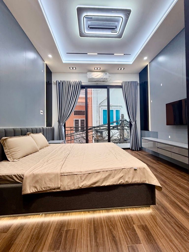 Bán nhà Trần Khát Chân - diện tích 50m2 4 tầng - NGÕ THÔNG - BA GÁC TRÁNH XE MÁY - giá 13,8 tỷ