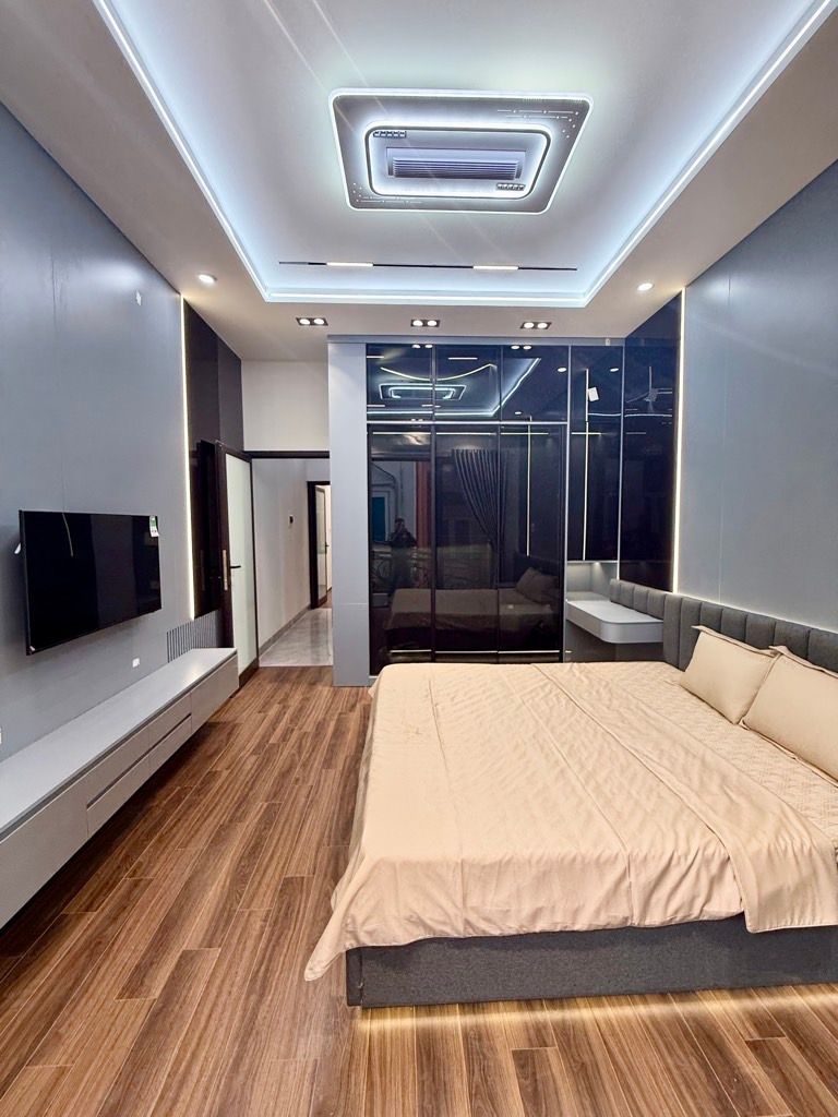 Bán nhà Trần Khát Chân - diện tích 50m2 4 tầng - NGÕ THÔNG - BA GÁC TRÁNH XE MÁY - giá 13,8 tỷ