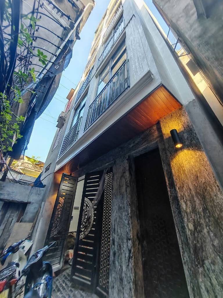 Bán nhà Phan đình giót - diện tích 37m2 6 tầng - Thang máy - giá 11,8 tỷ