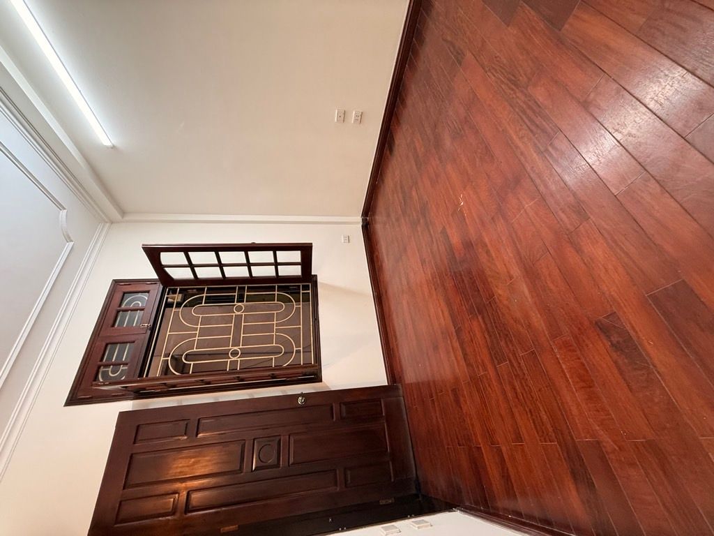 Bán nhà Ngõ Thống Nhất - diện tích 43m2 4 tầng - Ô TÔ ĐỖ CỬA - giá 13,8 tỷ