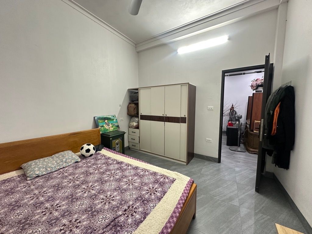 Bán nhà Lê Trọng Tấn - diện tích 111m2 2 tầng - Mặt tiền siêu rộng - giá 11,5 tỷ