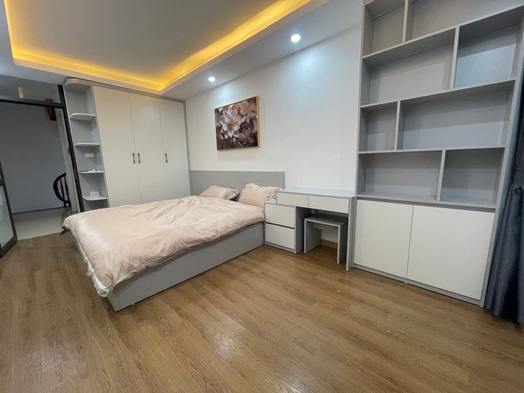 Bán nhà Ngũ Nhạc - diện tích 31.5m2 5 tầng - Gần phố, ngõ ba gác đua - giá 6,98 tỷ