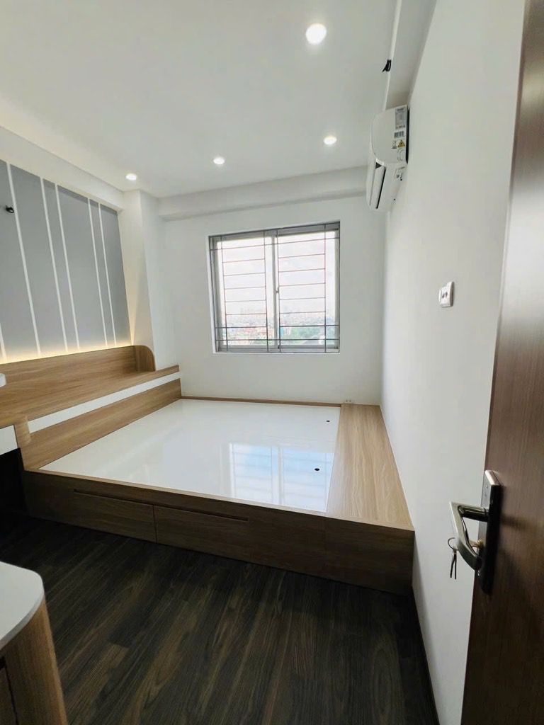 Bán nhà Bắc Linh Đàm - diện tích 43.8m2 1 tầng - Nhà lô góc, nội thất đẹp - giá 4,2 tỷ