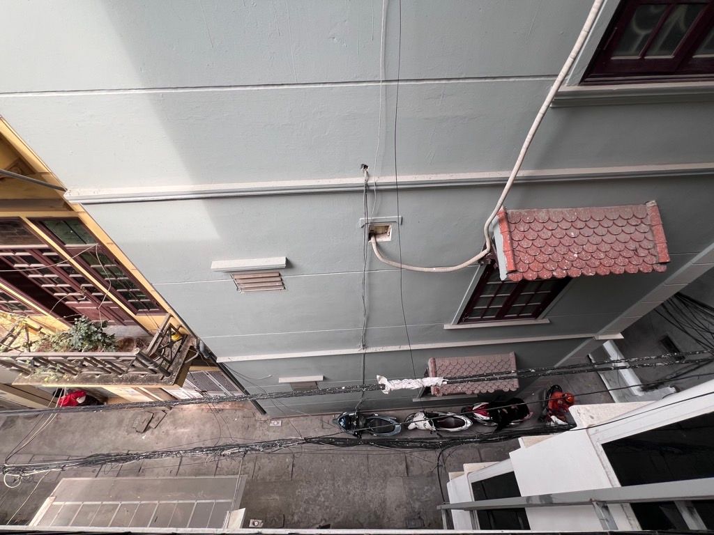 Bán nhà Nguyễn Lân - diện tích 82m2 7 tầng - Ngõ 108, cách mặt phố chỉ 40m - giá 23,2 tỷ